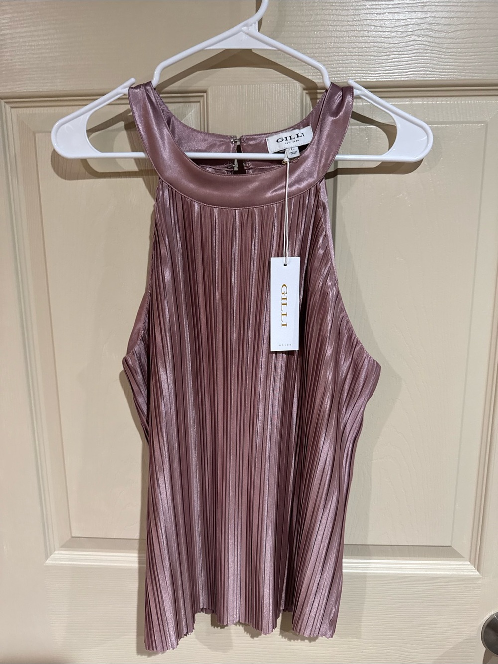 Gilli Metallic Mauve Rose Gold Pleated High-Neck Tank